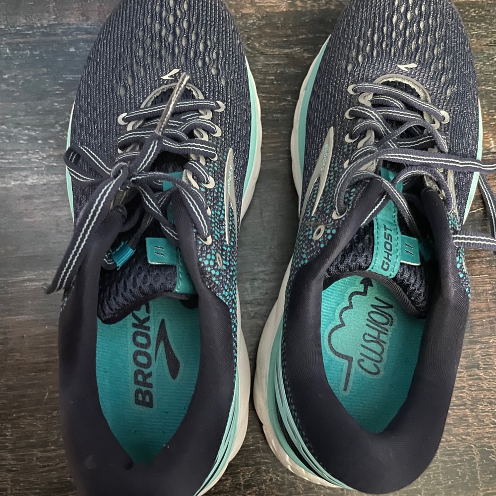Brooks Ghost 11 worn once size 7